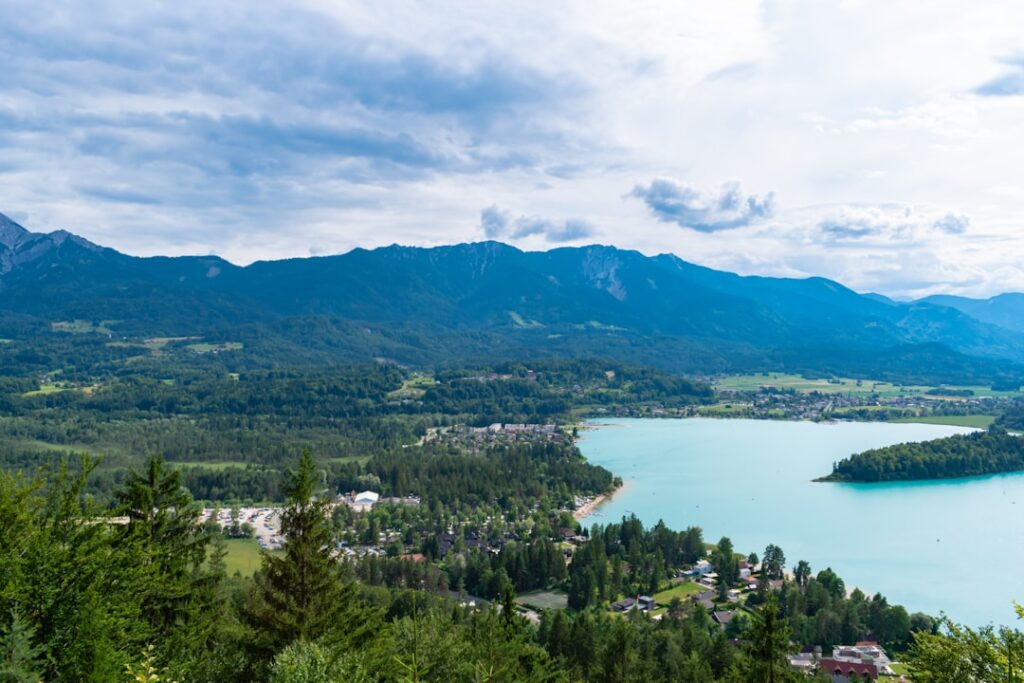 A scenic view of a lake surrounded by mountains